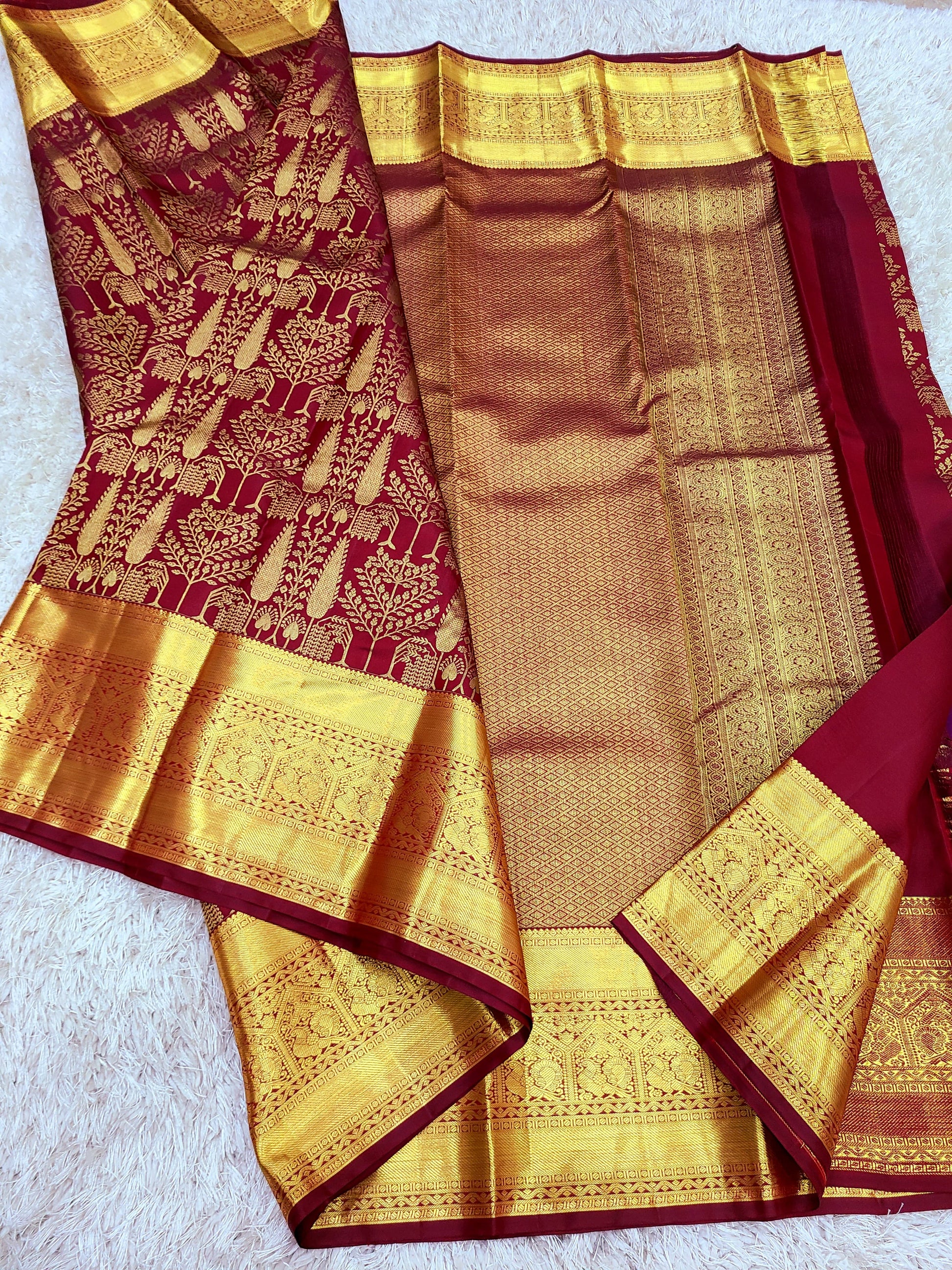 Product Image - Handwoven Bridal Kanchipuram Silk Saree with Pure Gold Zari