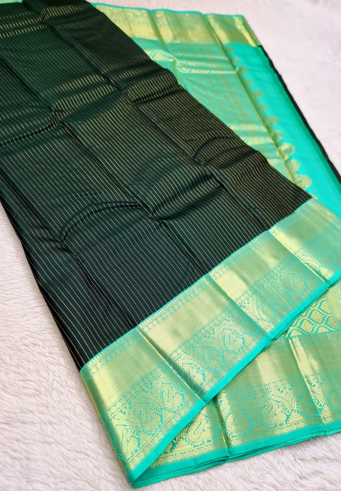 Product Image - Exquisite Kanchipuram Silk Saree with 2 Gram Gold Zari - Handwoven Premium Quality