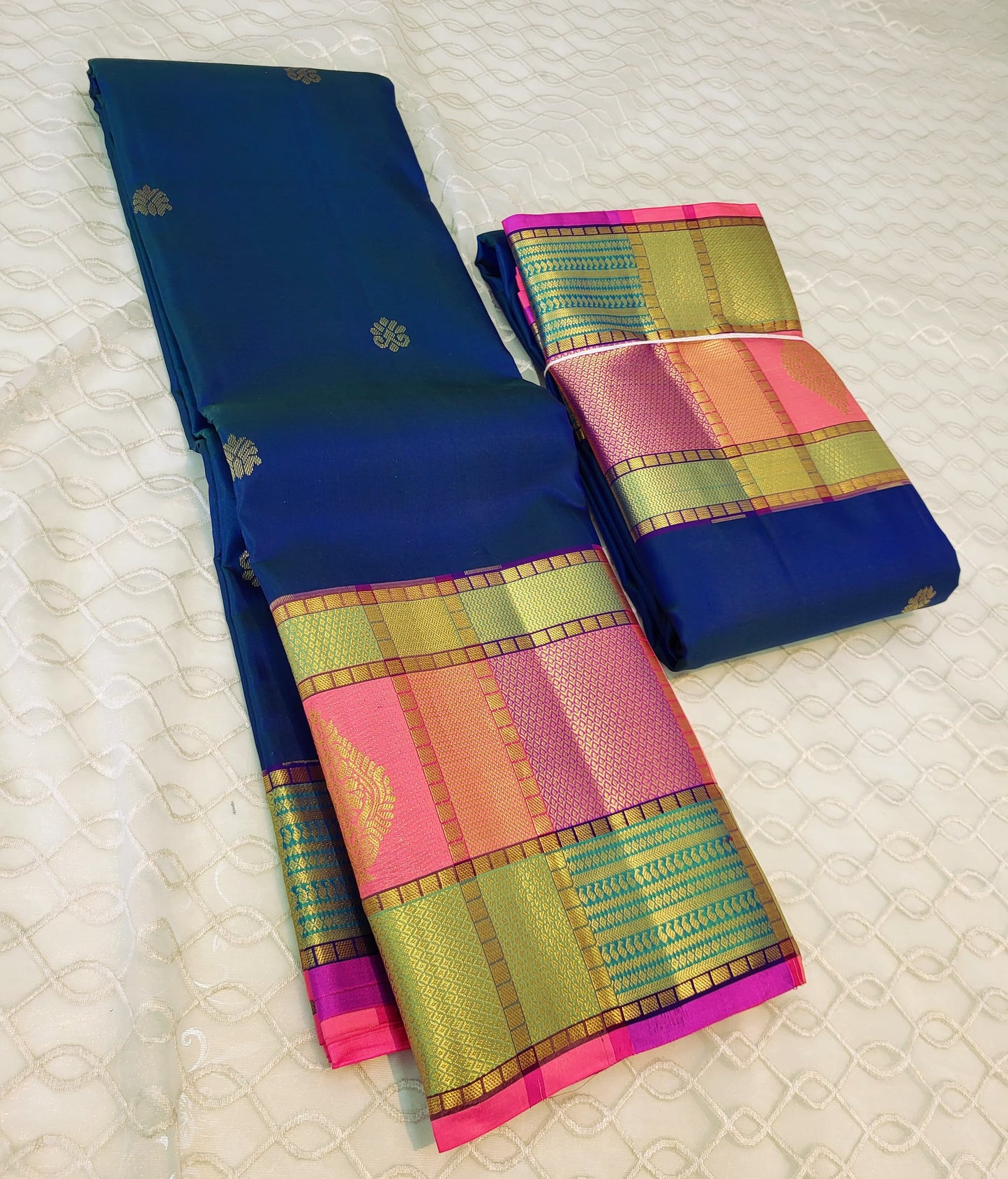 Product Image - Exquisite Handloom Silk Sarees | Designer Festive Wear | Wedding Saree