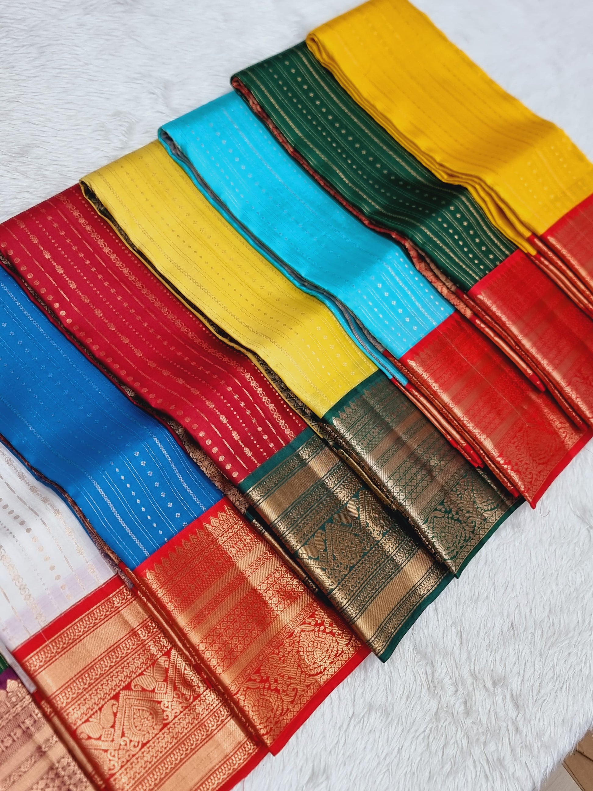 Product Image - Exquisite Designer Strip Pattern Traditional Korvai Saree