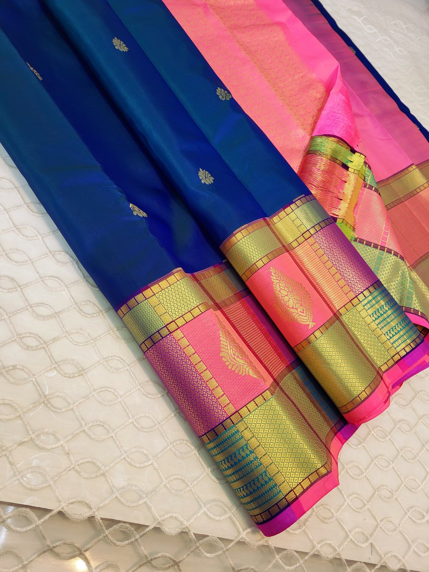 Product Image - Exquisite Handloom Silk Sarees | Designer Festive Wear | Wedding Saree