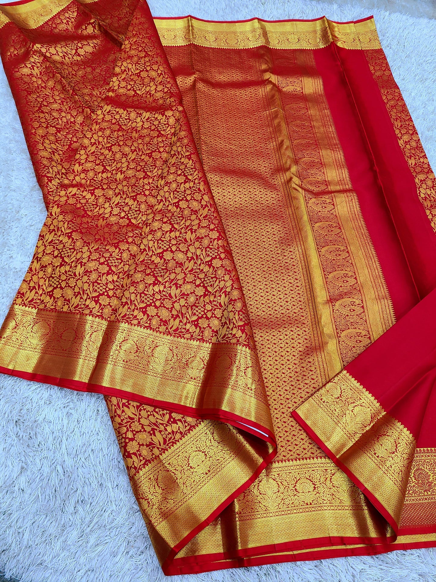 Product Image - Handwoven Bridal Kanchipuram Silk Saree with Pure Gold Zari