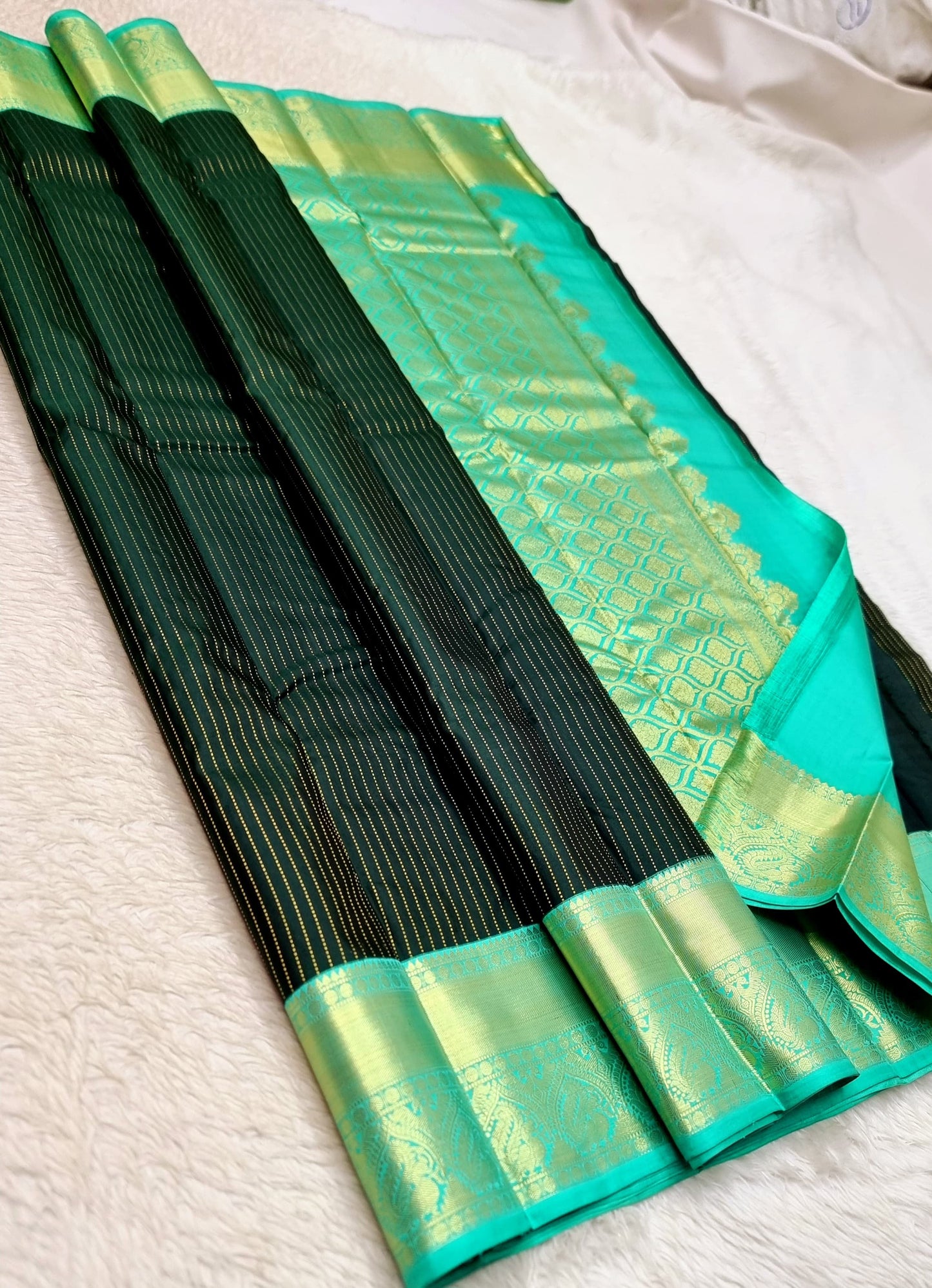 Product Image - Exquisite Kanchipuram Silk Saree with 2 Gram Gold Zari - Handwoven Premium Quality